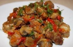 Homemade recipes for royal pork with mushrooms, tomatoes, potatoes, pineapples, cheese